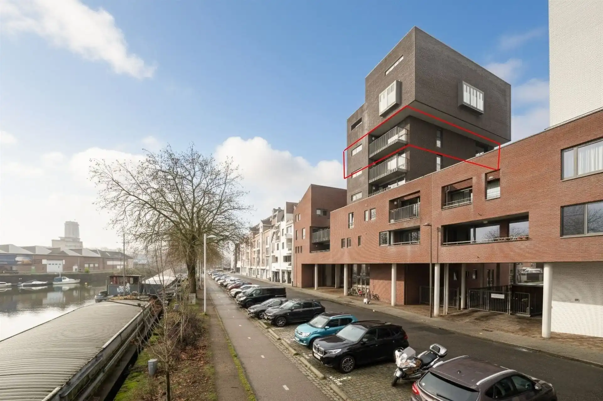 Ruim app op toplocatie met autostaanplaats (+€ 30.000) foto 4