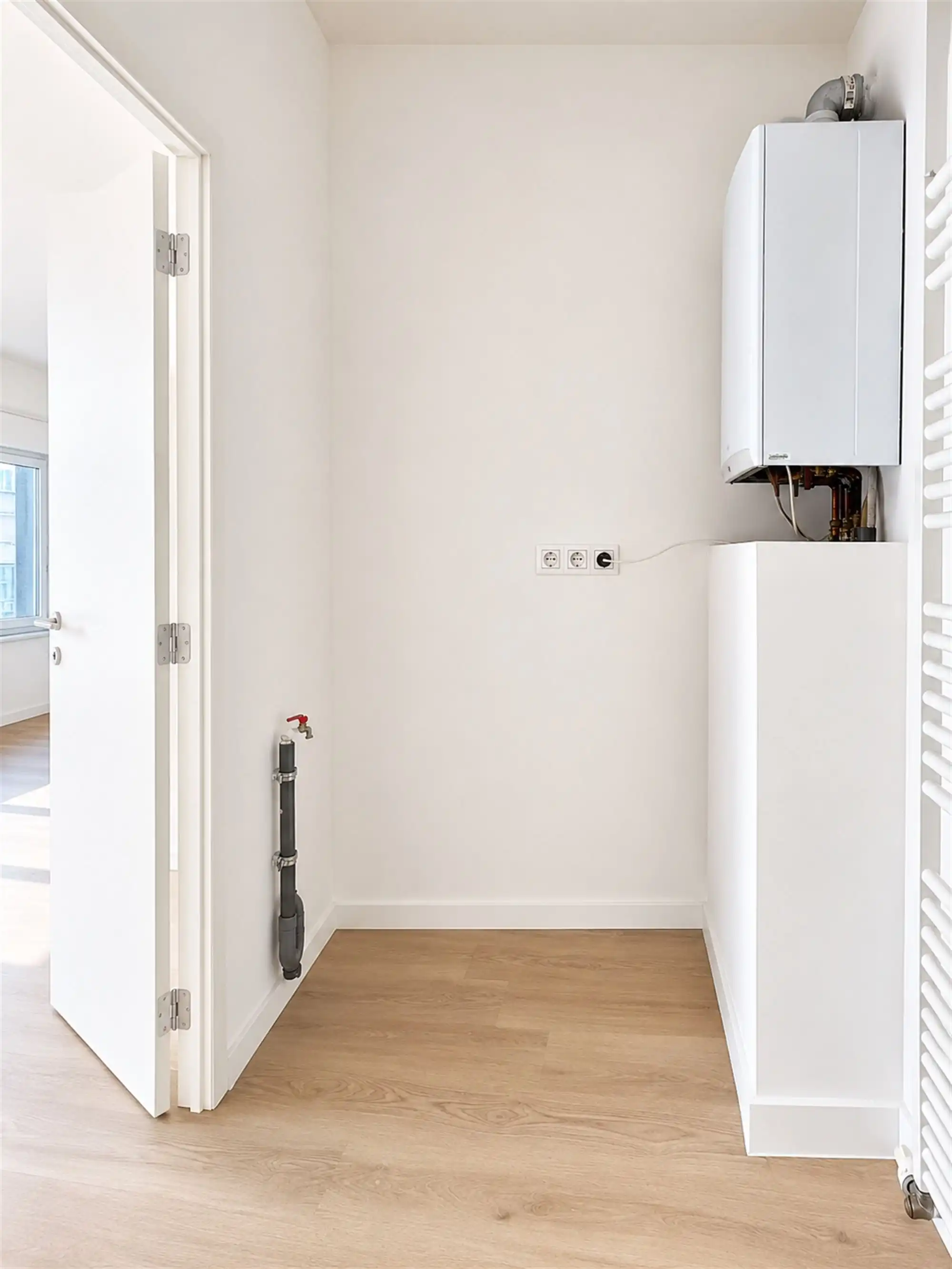 Instapklare gerenoveerde studio te Antwerpen foto 7