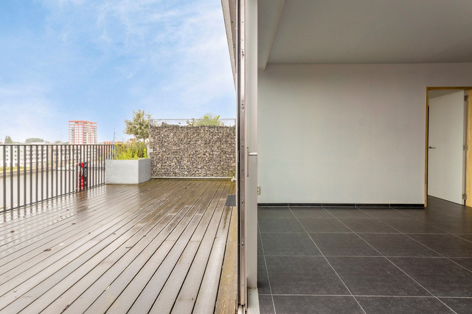 Éénslaapkamer appartement, terras (31m²) en zicht op de Dokken foto 9