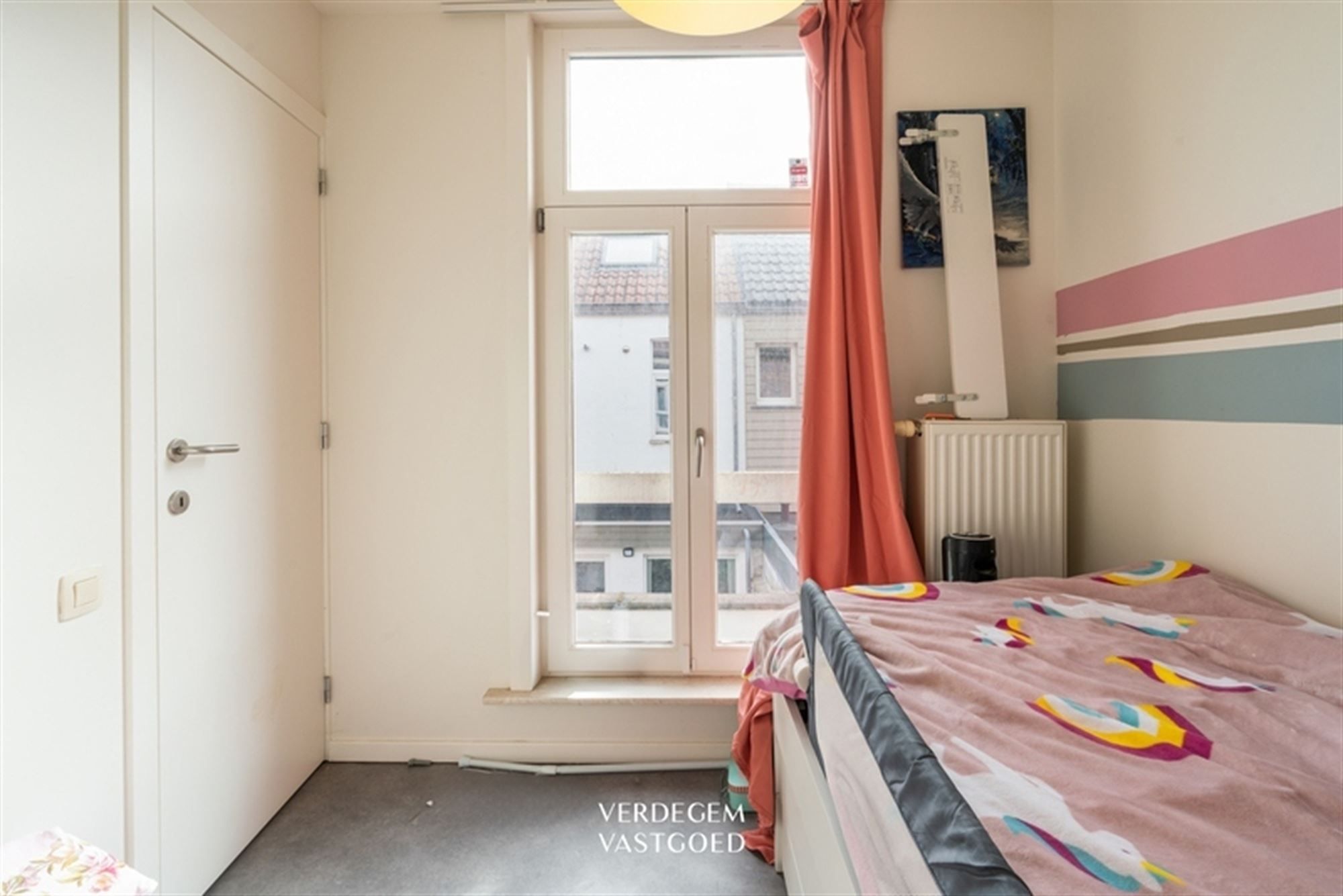 Charmante starterswoning met 2 slaapkamers en stadskoer in rustige straat foto 10