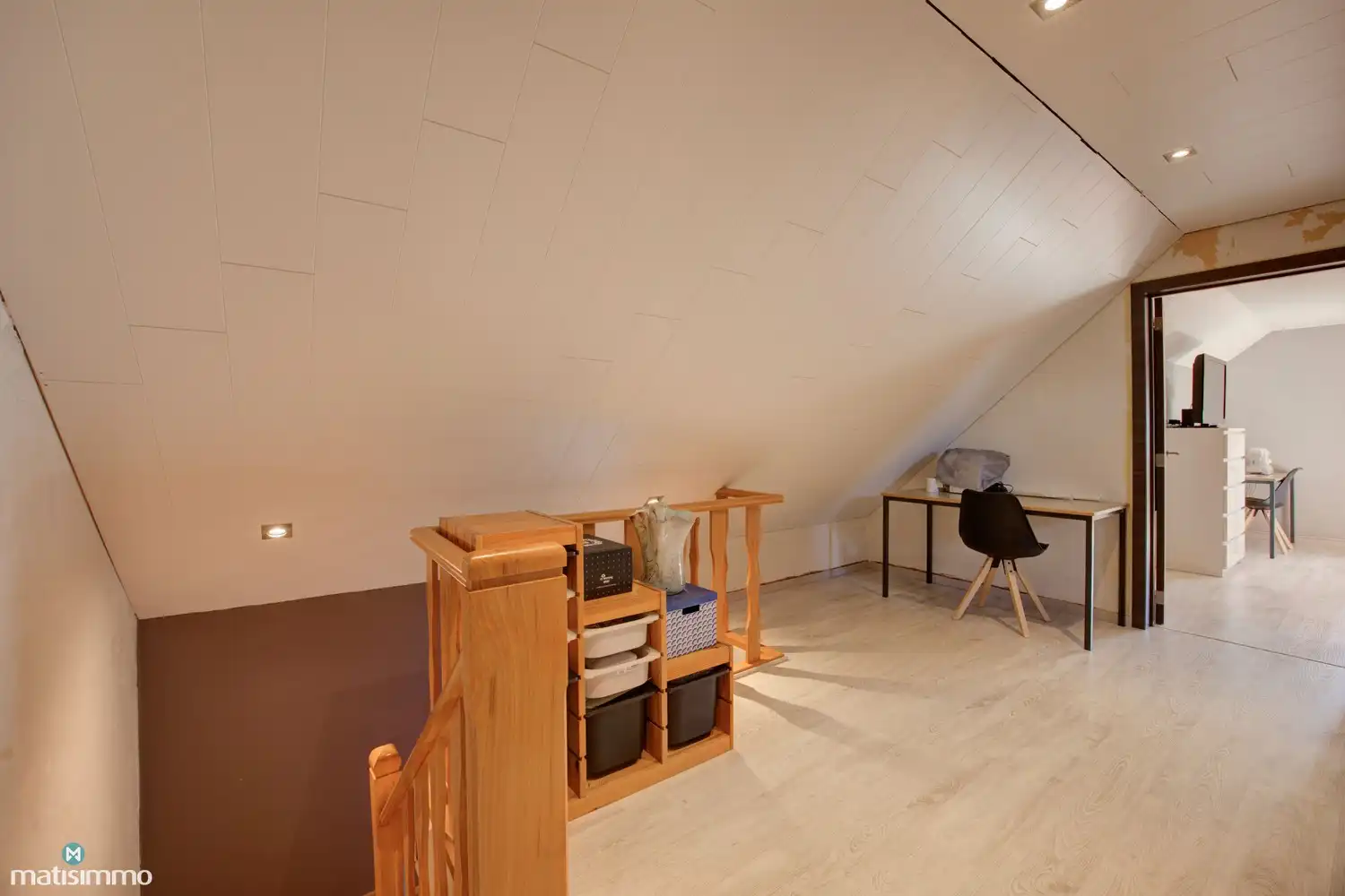 RUIME WONING MET 4 SLAAPKAMERS GELEGEN OP EEN RUSTIGE DOCH CENTRALE LOCATIE TE GENK foto 15