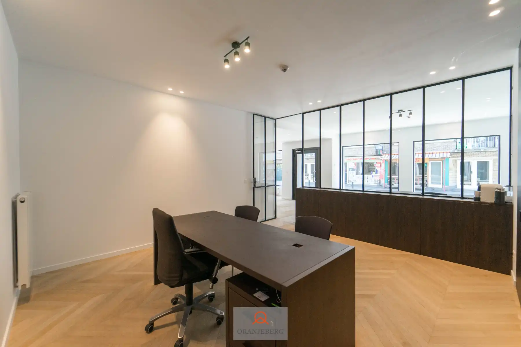 Prachtig handelsgelijkvloers in centrum Gent foto 15