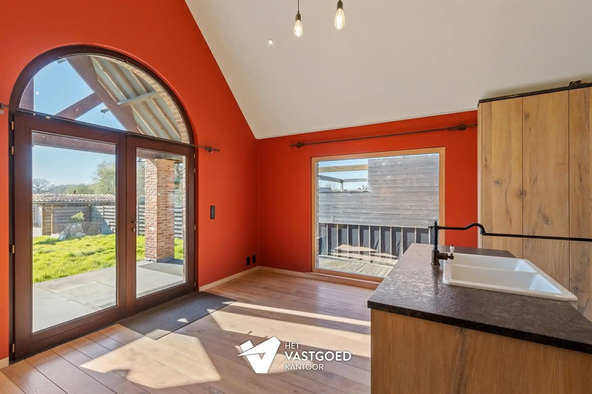 ZEER RUIME WONING MET TAL VAN MOGELIJKHEDEN OP BREED PERCEEL VAN 15 ARE TE KOERSEL foto 14