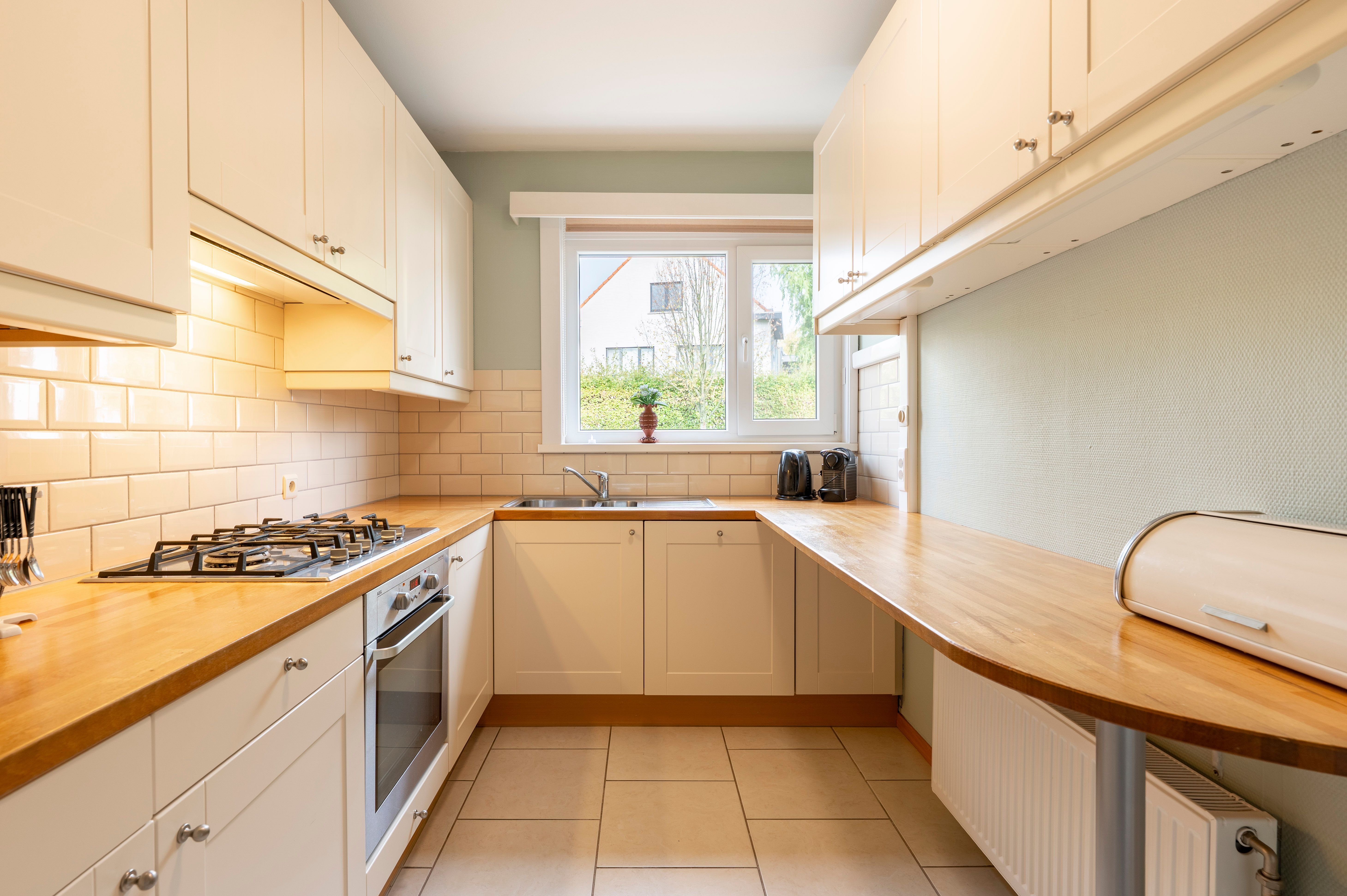 Verzorgd gelijkvloers appartement met 2 slaapkamers en tuin op toplocatie in Ekeren-Mariaburg! foto 7