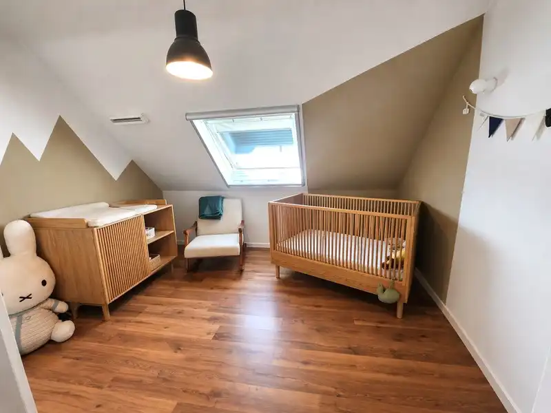 🏡 Moderne gezinswoning TE HUUR met tuin, garage en 3 slaapkamers op topligging in Waregem! foto 8