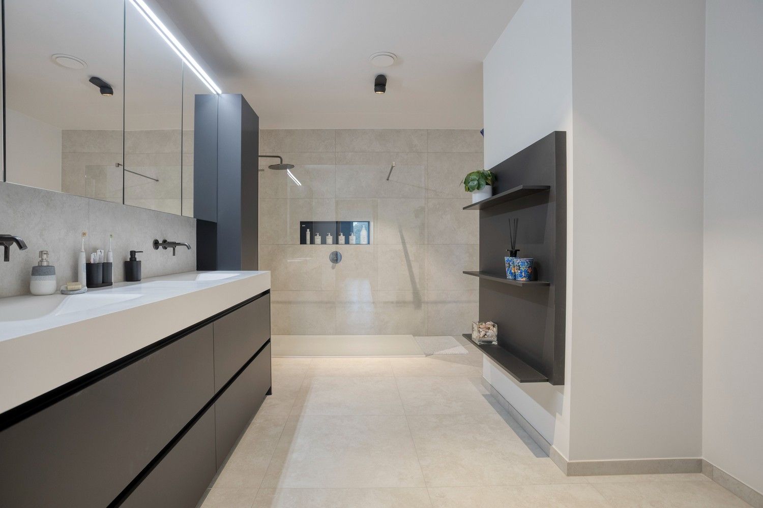 Luxueus nieuwbouwappartement - geniet van 6% btw foto 12