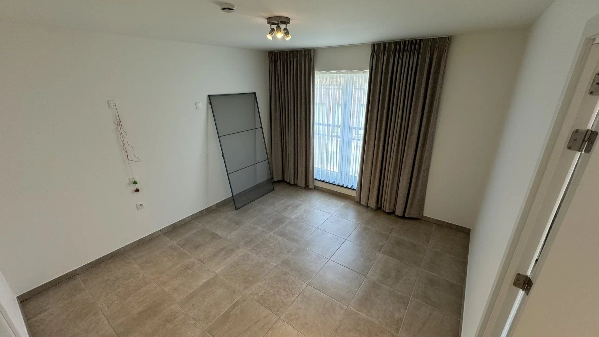 Serviceflat met balkon en 1 slaapkamer momennteel verhuurd te koop foto 18