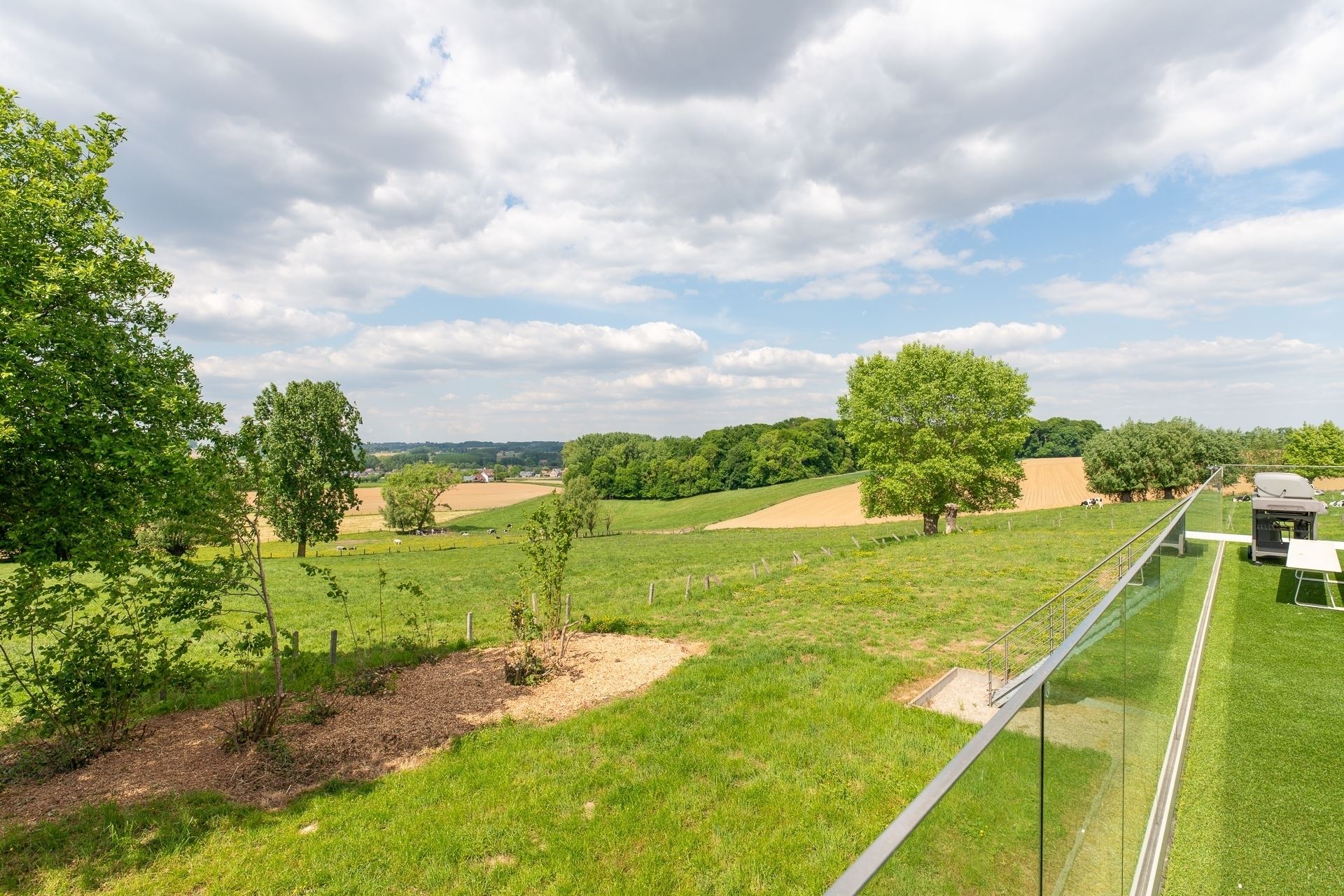Zeer ruime villa met prachtig, landelijk zicht foto 14
