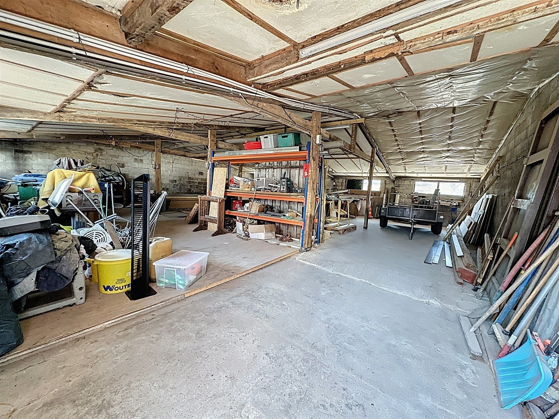 Open bebouwing met 4 slaapkamers en magazijn (144 m²) op perceel van 563m²! foto 15