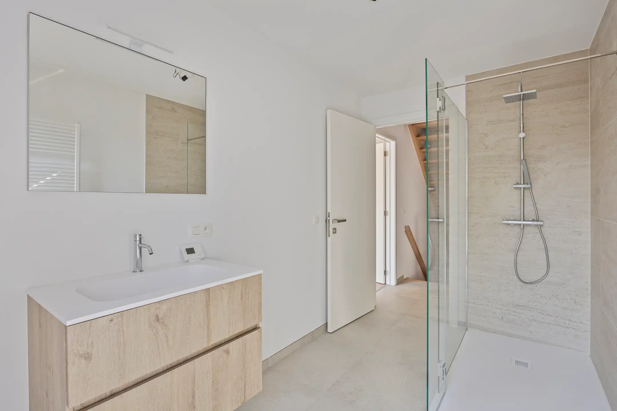 Nieuwbouwwoning met 6 slaapkamers & 3 badkamers (aan 6% btw) foto 19