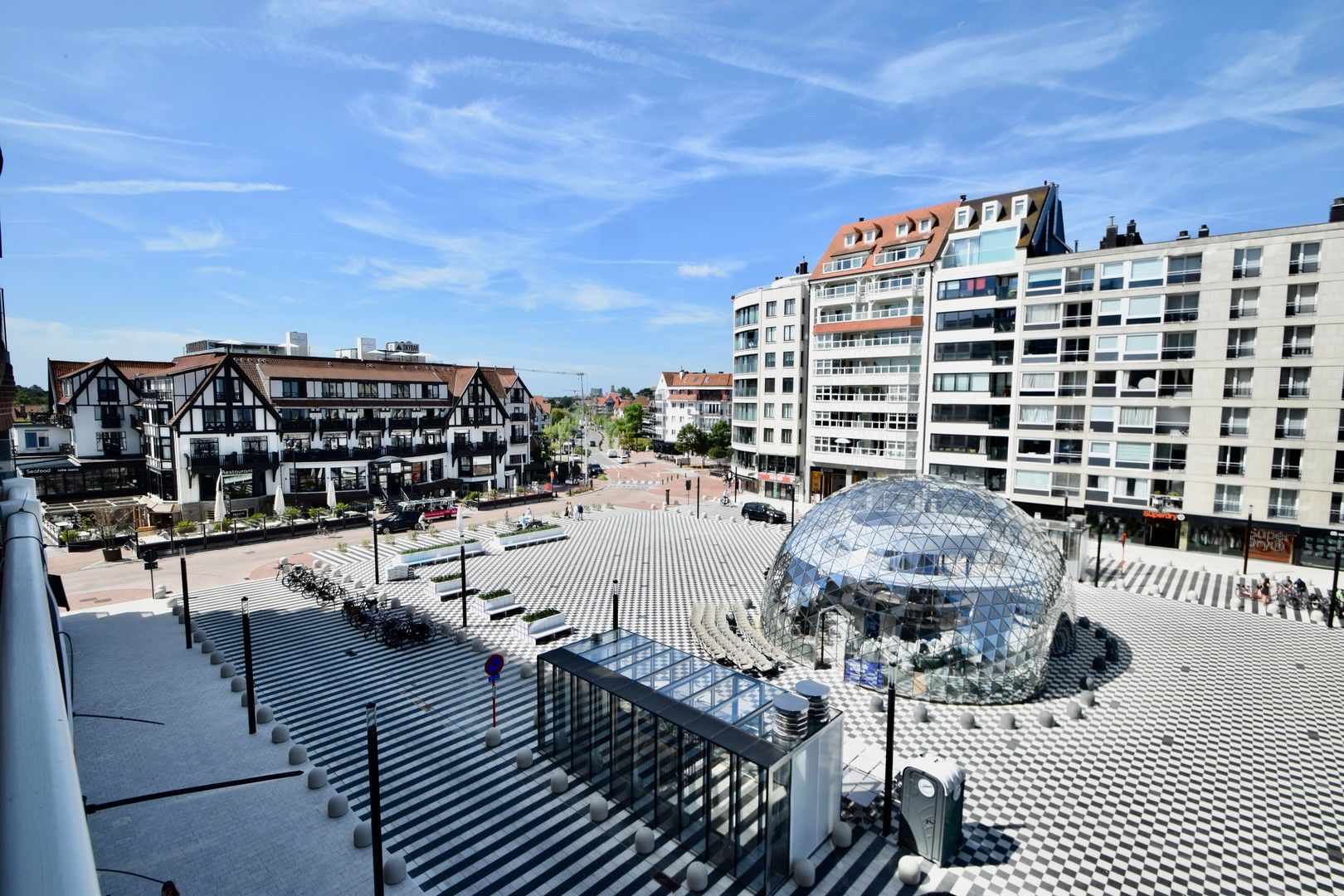 Adembenemend appartement van 163 m2 op het Albertplein met een prachtig zonneterras genietend van zicht op zee. foto 5