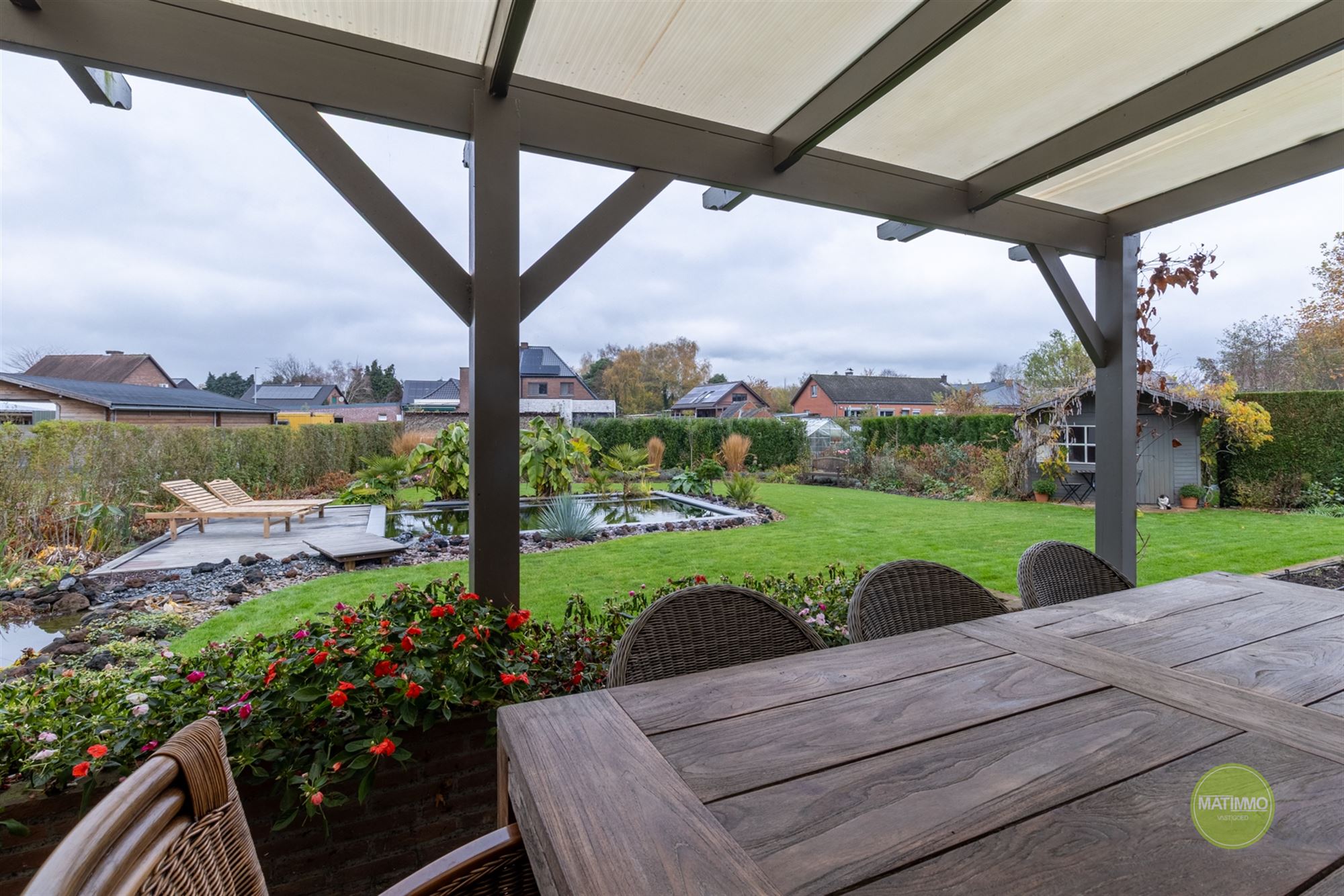 Landelijke woning met 3 slaapkamers en prachtige tuin  foto 27