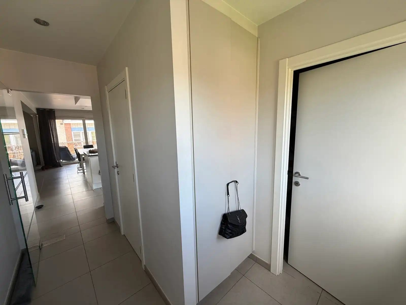 Recent duplex-appartement met 3 slaapkamers en garage foto 6