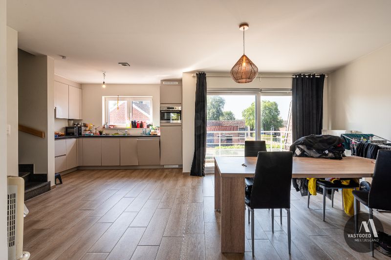 Recente eigendom met de voordelen van een huis en een appartement! foto 4