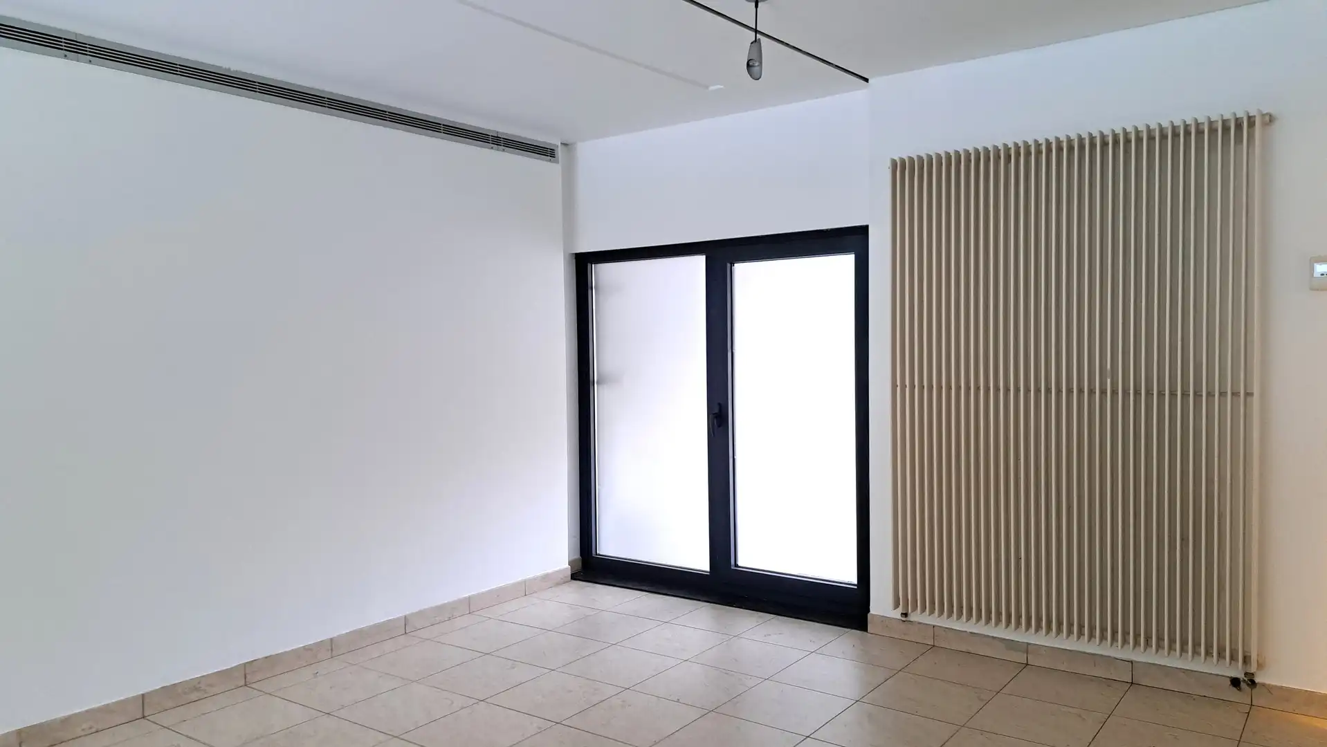 Ruime loft dichtbij station foto 2