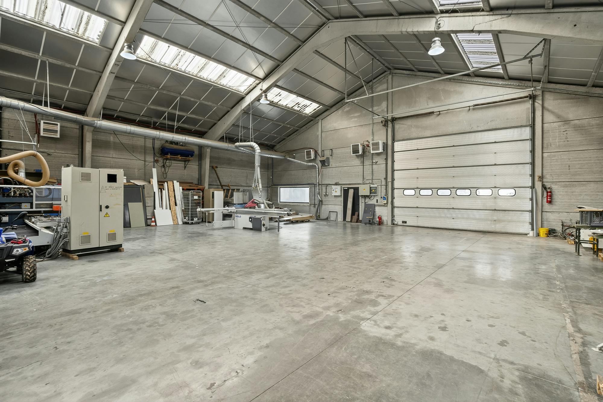 Luxe villa met exclusieve tuin en magazijn in KMO-zone foto 27