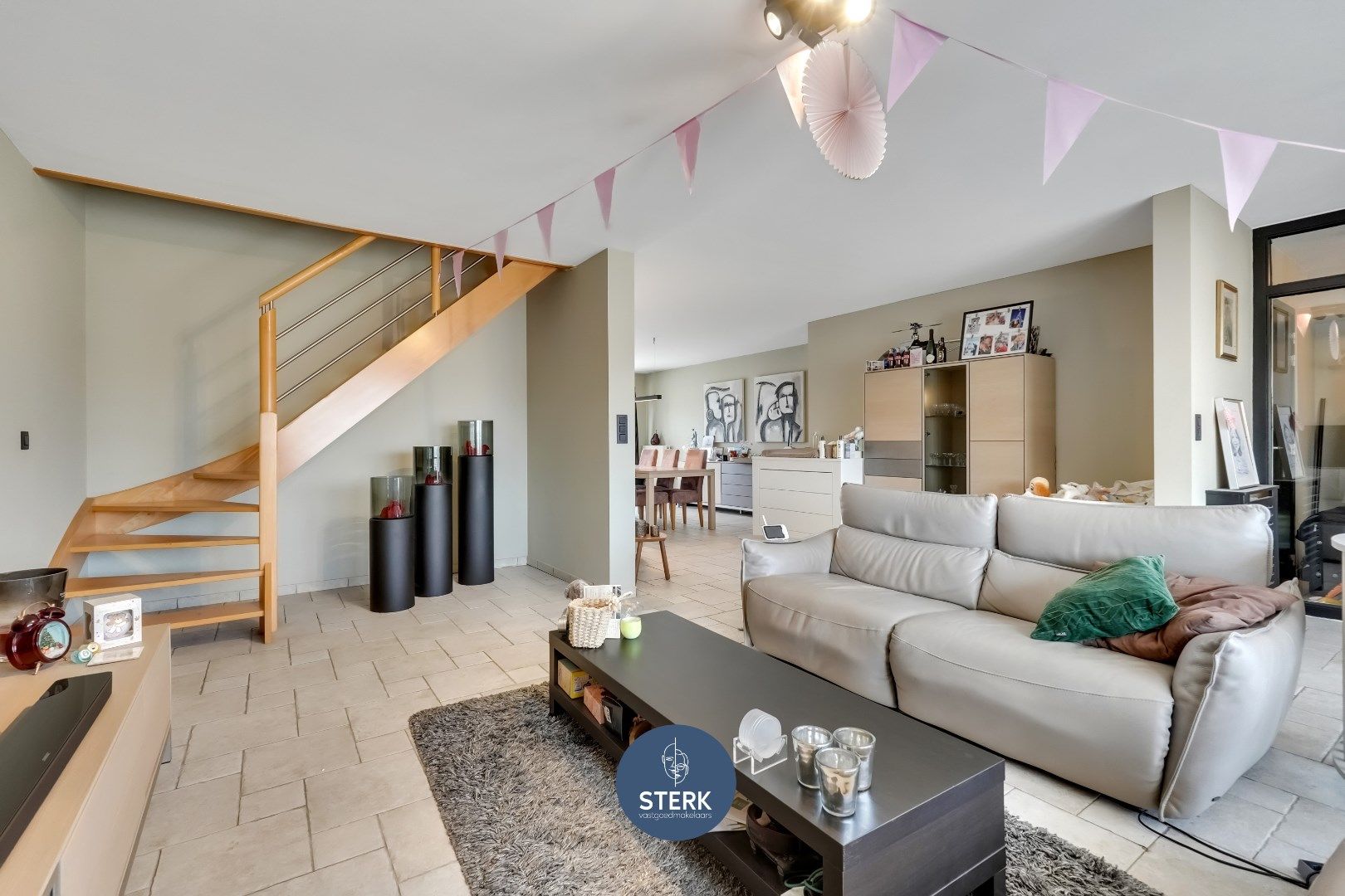 INSTAPKLAAR DUPLEX-APPARTEMENT MET 3 SLPKS EN 2 TERRASSEN TE REKEM !  foto 7