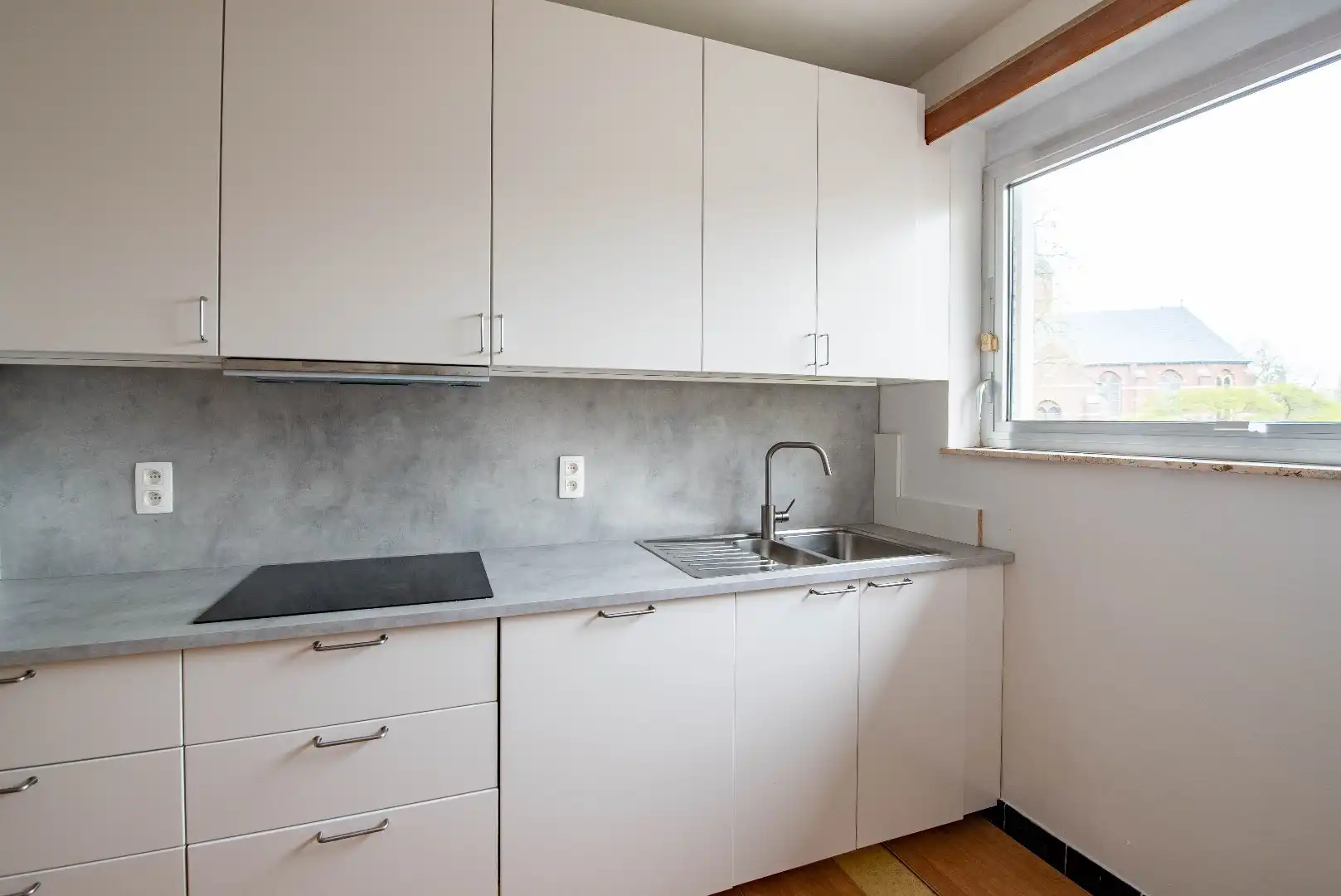 2-slk app met garagebox foto 7