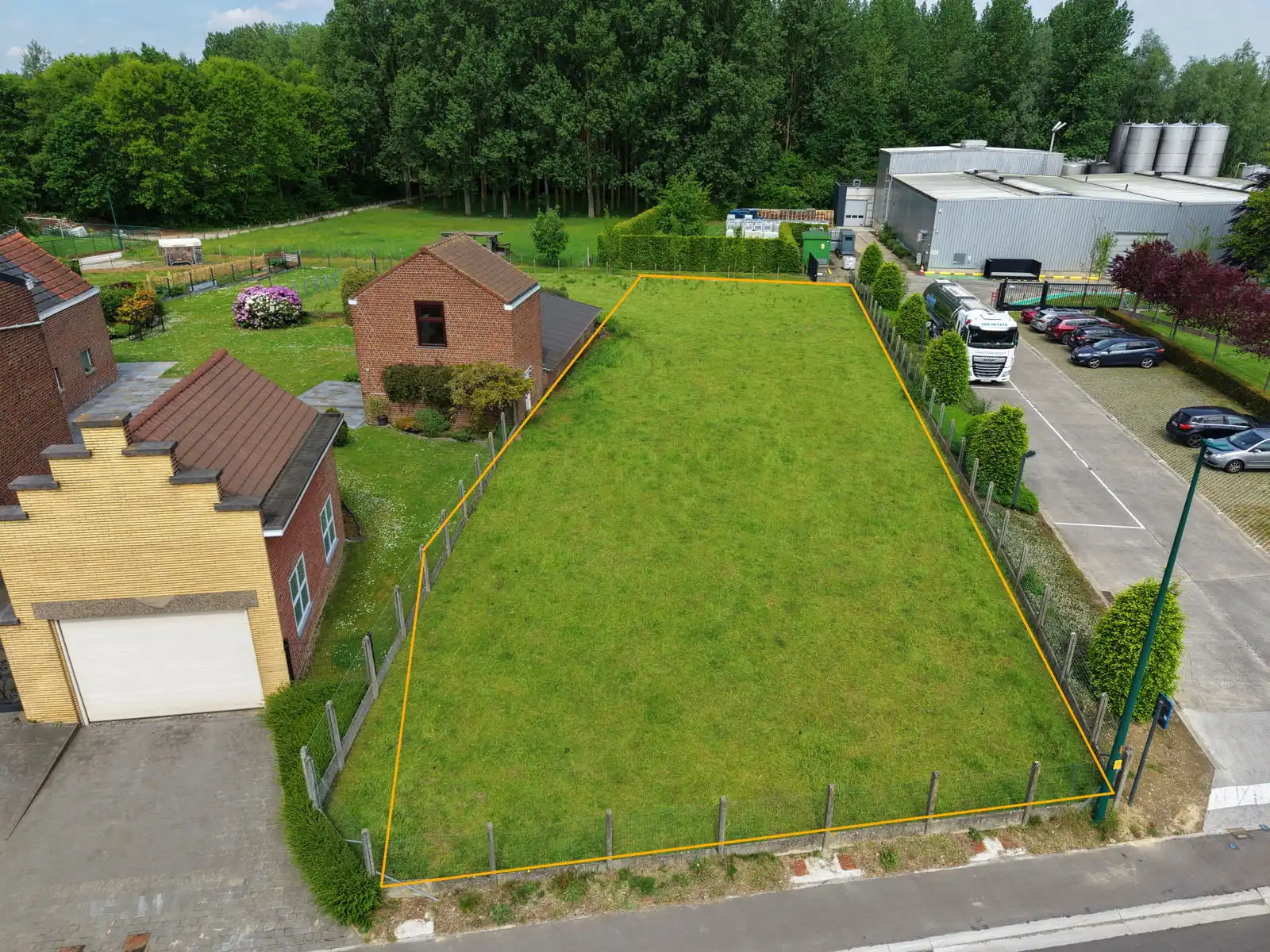 Bouwgrond voor open bebouwing op 10a 16ca! foto 2