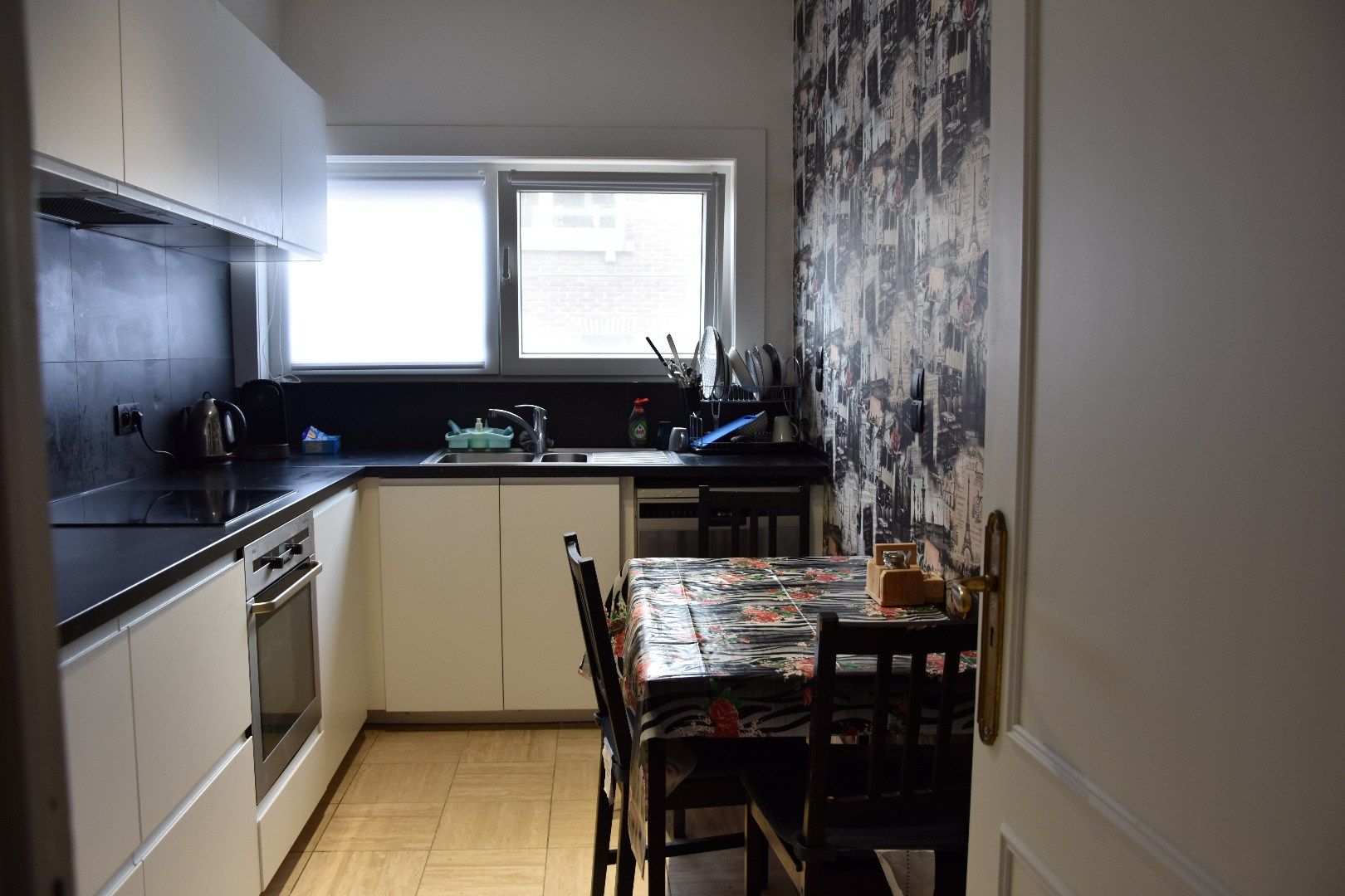 Ruim appartement met 3 slaapkamers foto 3