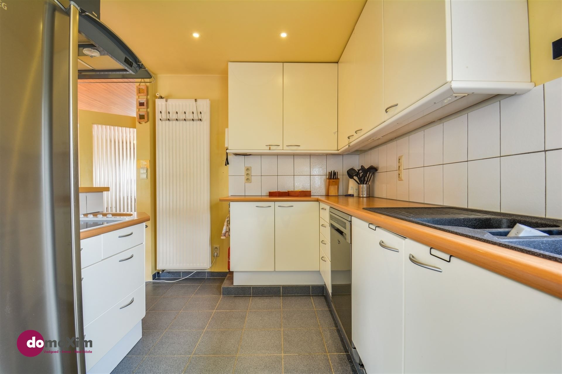 Ruime gezinswoning met centrale en rustige ligging in een residentiële villawijk foto 10