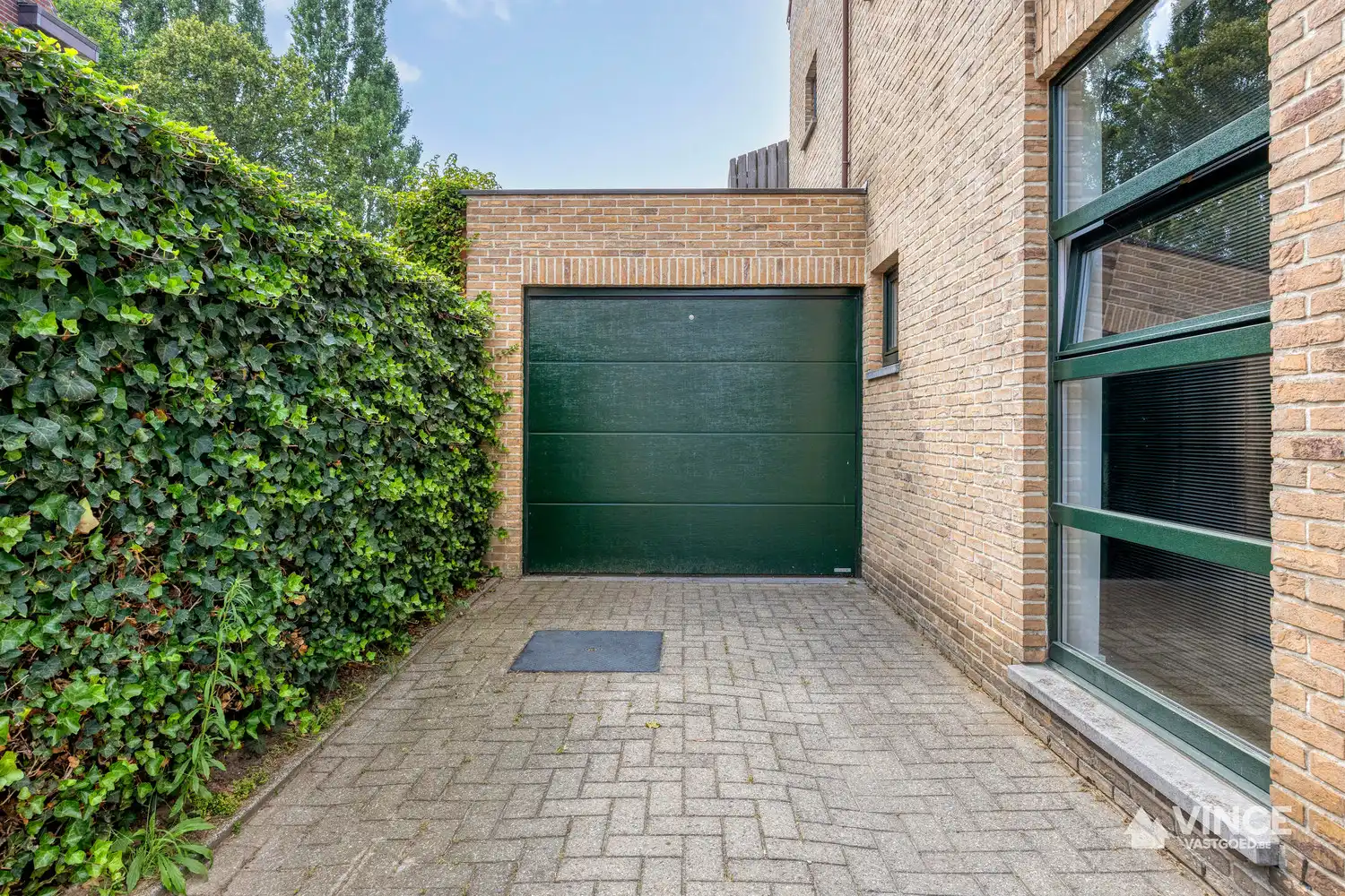 Duplex appartement met zonnig terras en garage foto 21