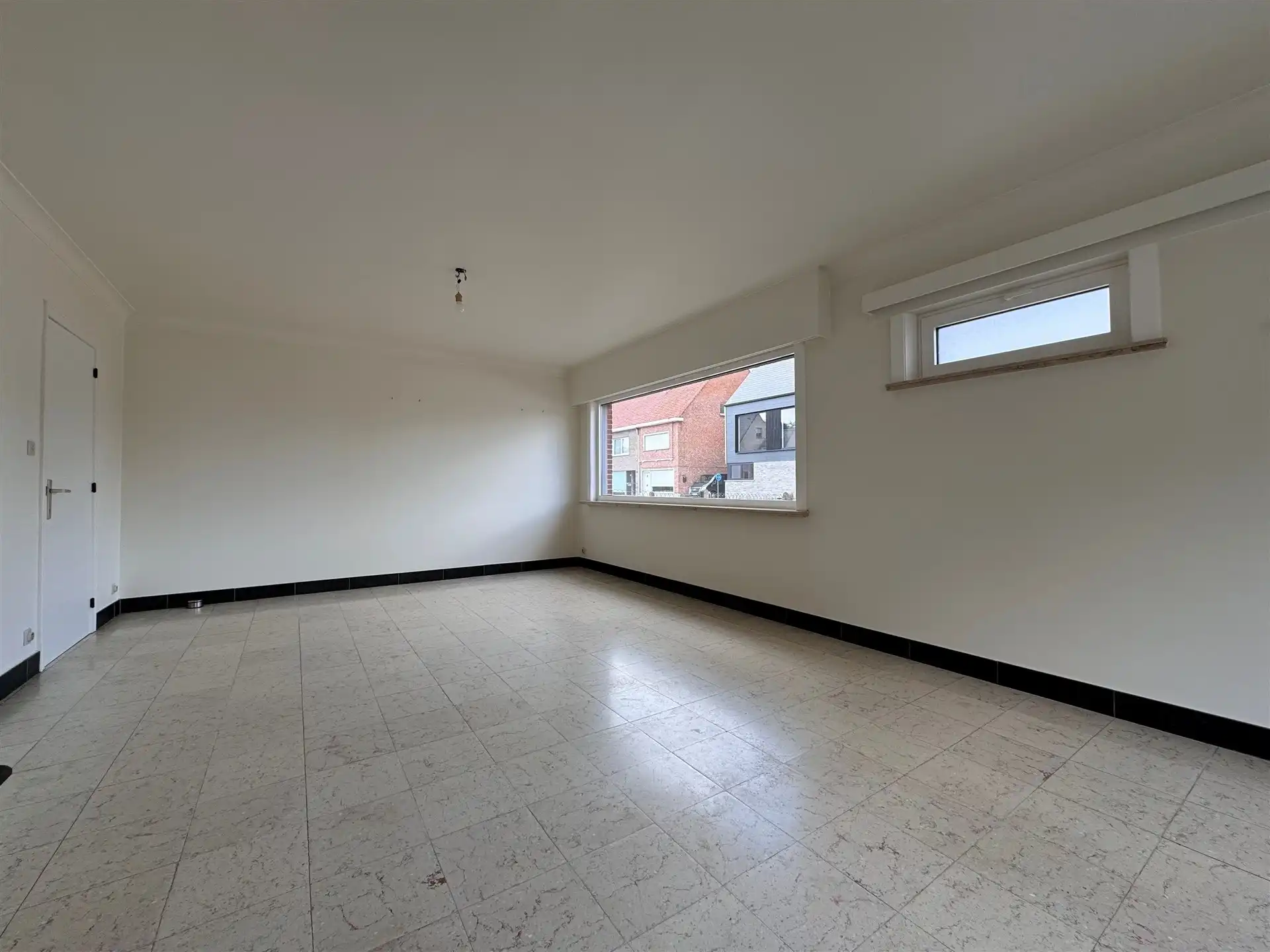 Gunstig gelegen woning met tuin en garage.  foto 4