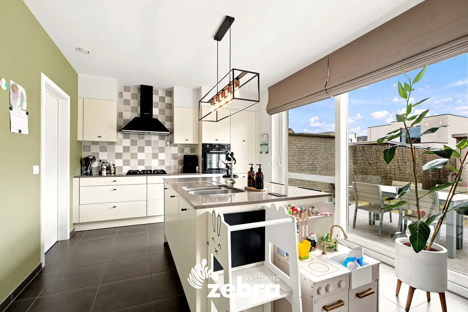 Modern wooncomfort in een instapklare woning met 4 slaapkamers! foto 10