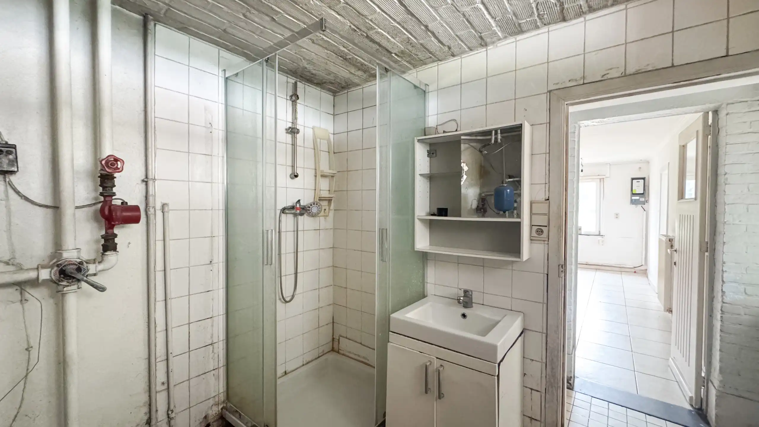 Te renoveren woning op groot perceel te Heusden-Zolder! foto 19