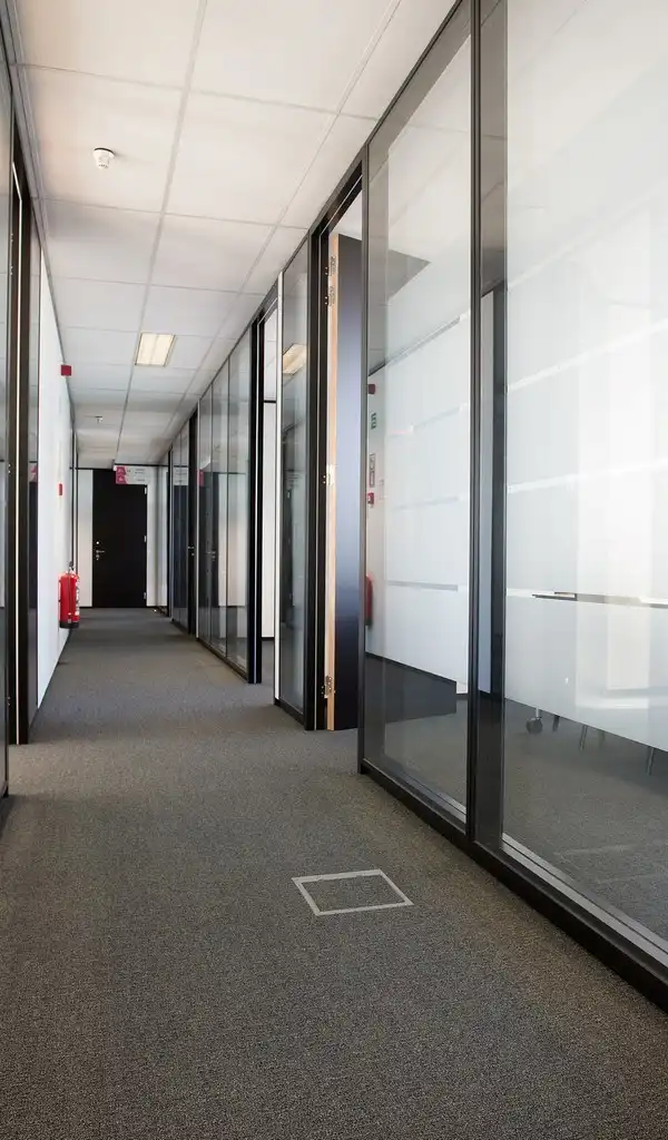 Instapklare kantoorruimte in Mechelen City Center foto 13