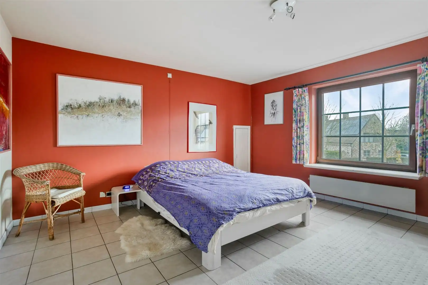 Rustig gelegen open bebouwing met 3 slaapkamers en garage op een perceel van 556 m². foto 11