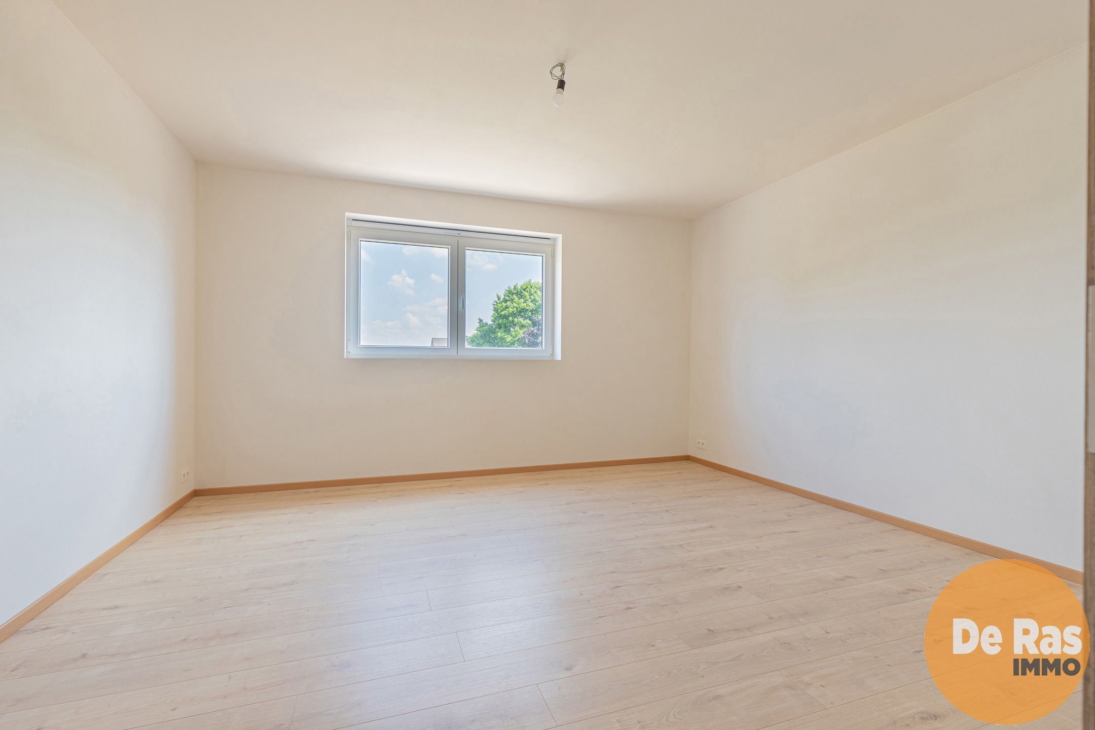 ERONDEGEM - Ruime nieuwbouwwoning met 4 slaapkamers foto 12