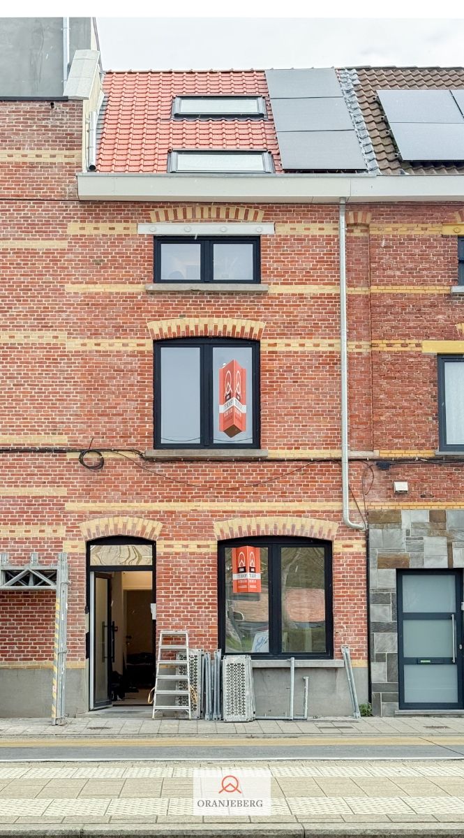 Gerenoveerde lichtrijke duplex studentenstudio foto 5