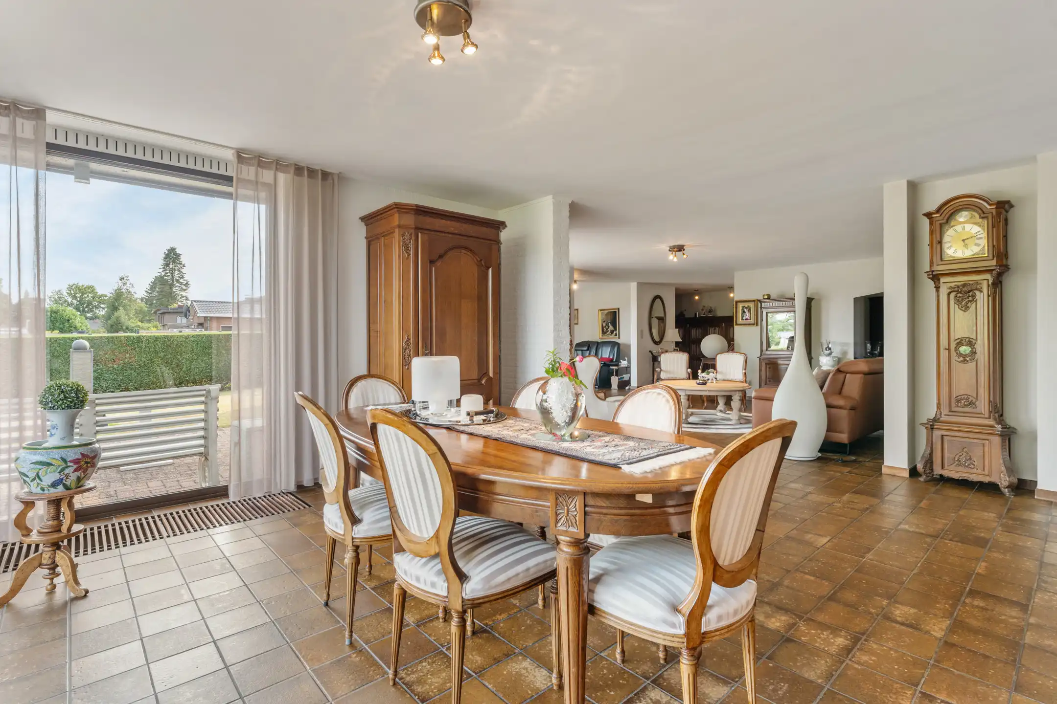 Woning met handelspand op 28a17ca foto 4