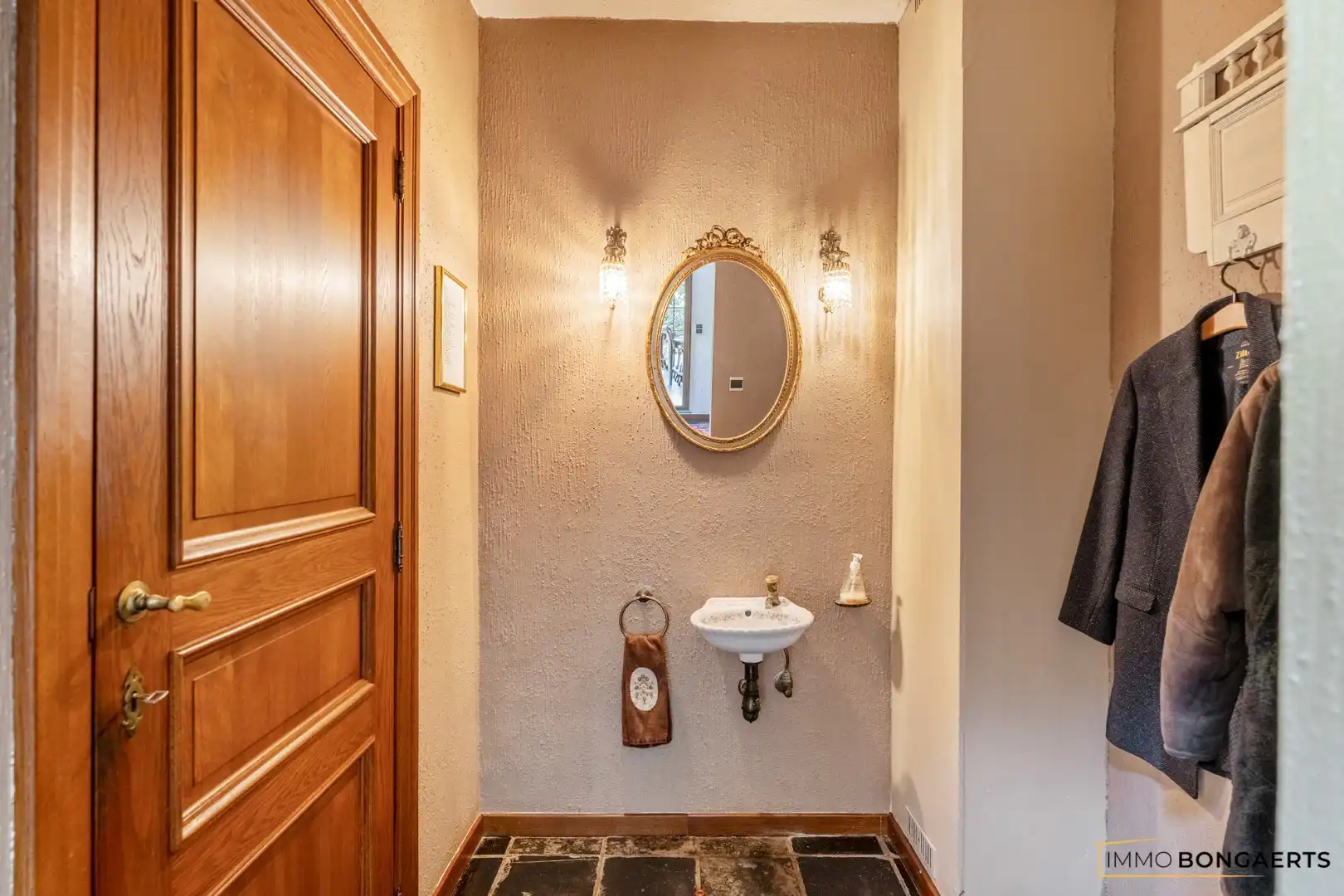 Prachtige villa met praktijkruimte en royale tuin in Houthalen-Oost foto 22