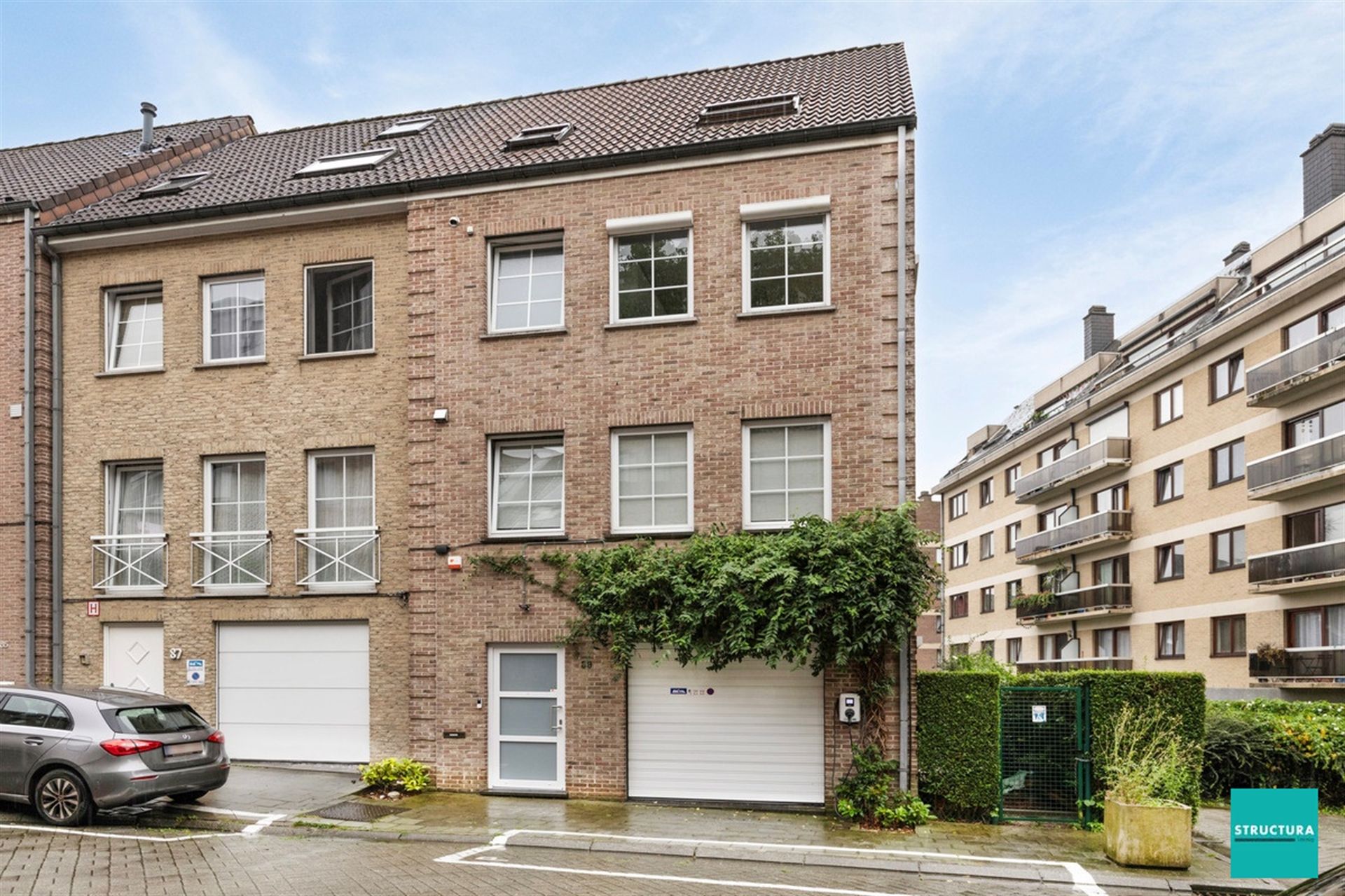 Prachtige driegevelwoning te koop in een doodlopende straat.  foto 1