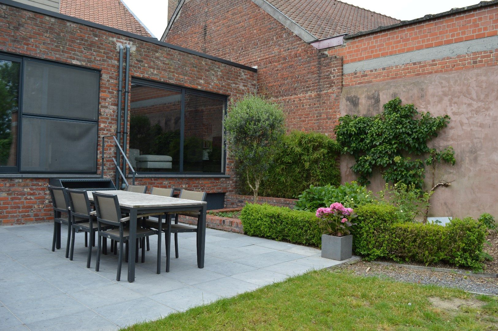 Instapklaar pareltje met 3 slaapkamers, praktijkruimte en toffe tuin te koop centrum-Bellegem foto 17