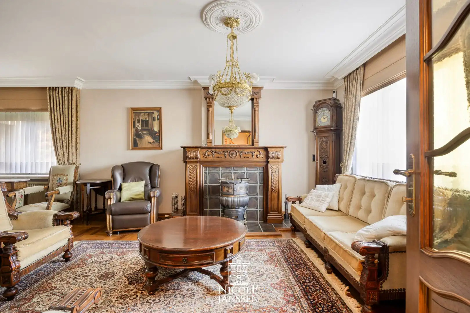 Ruime woning in landelijke omgeving foto 8