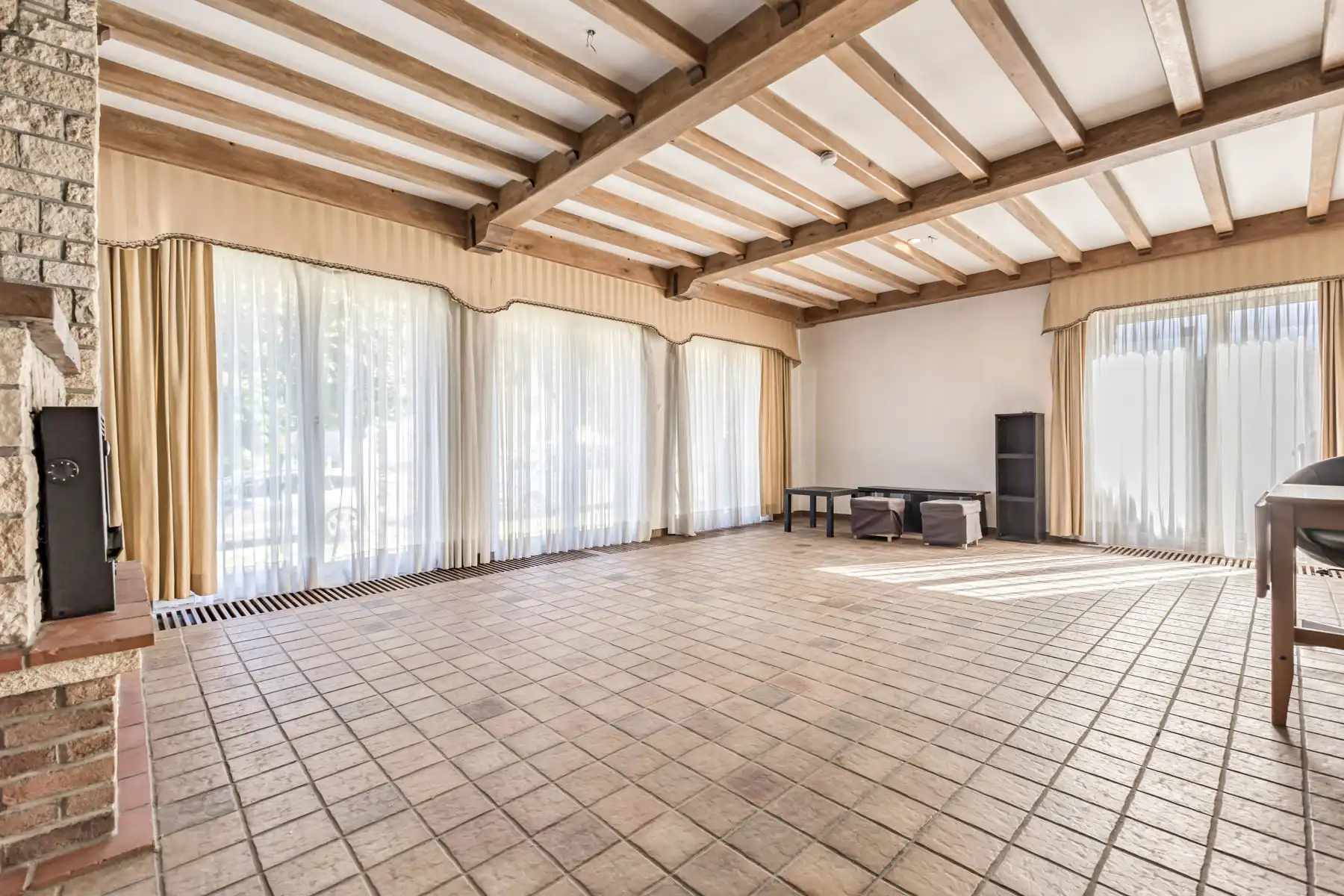 Bungalow met 2 slaapkamers, garage en tuin foto 7