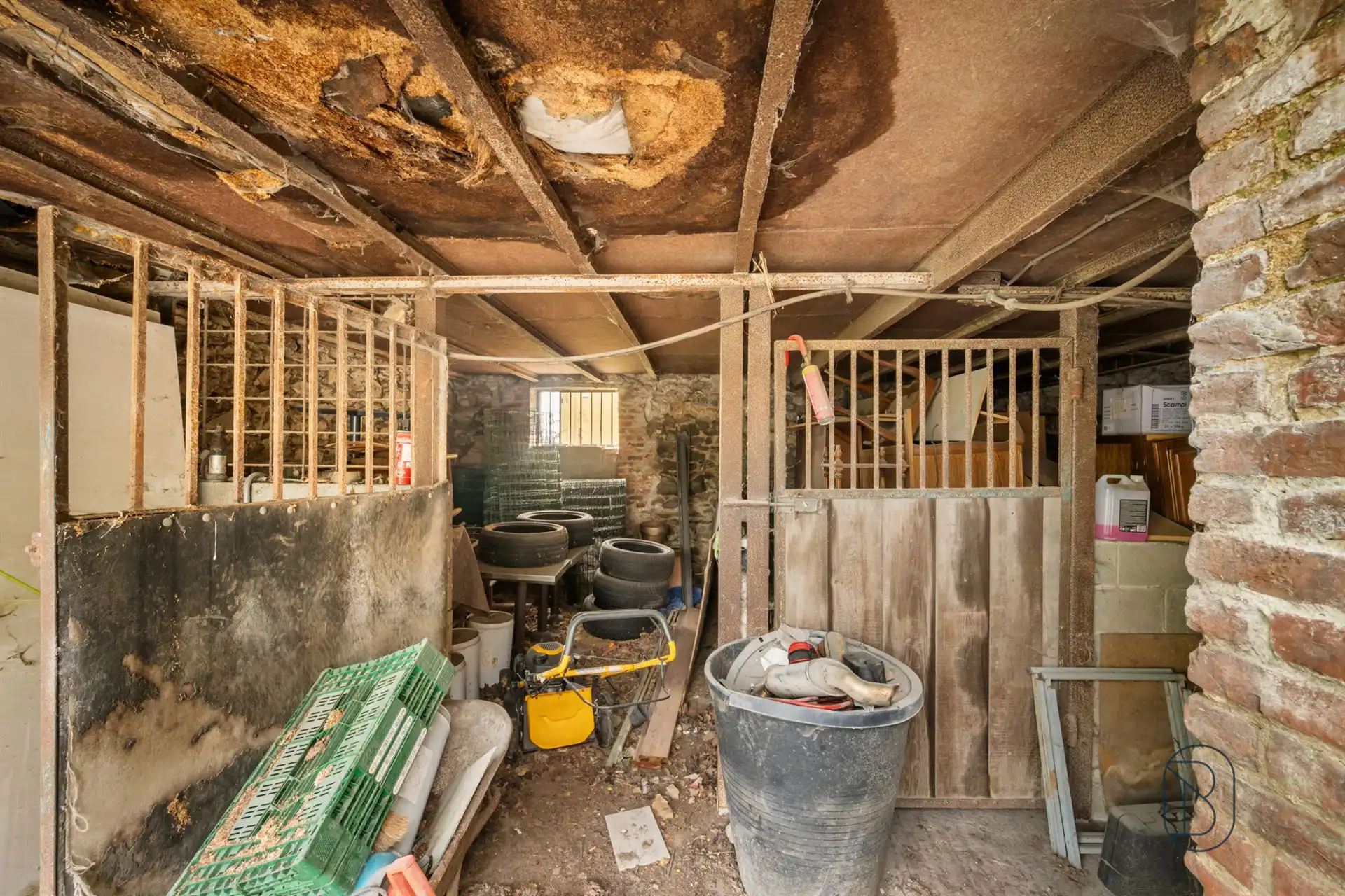 Ruime en energiezuinige woning met studio en tuin in Gaurain foto 38