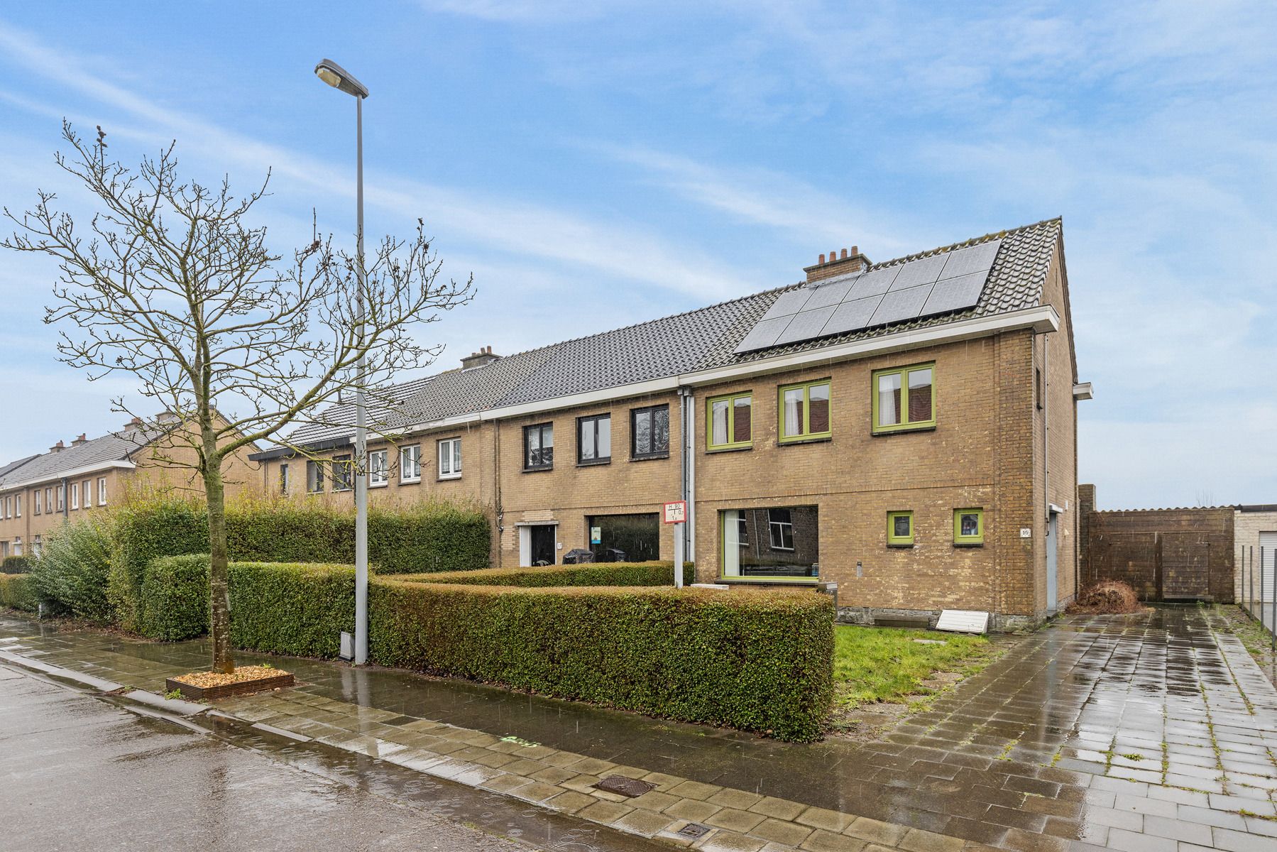 Gezinswoning met tuin in kindvriendelijke buurt foto {{pictureIndex}}