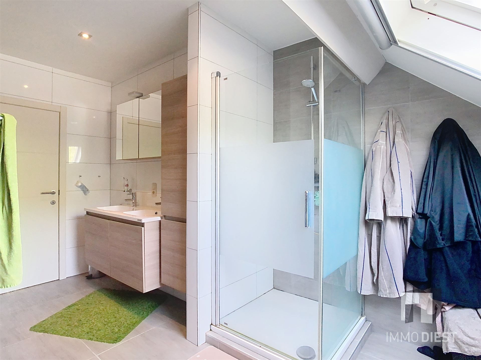 Brasserie - restaurant - feestzaal - privéwoonst foto 42