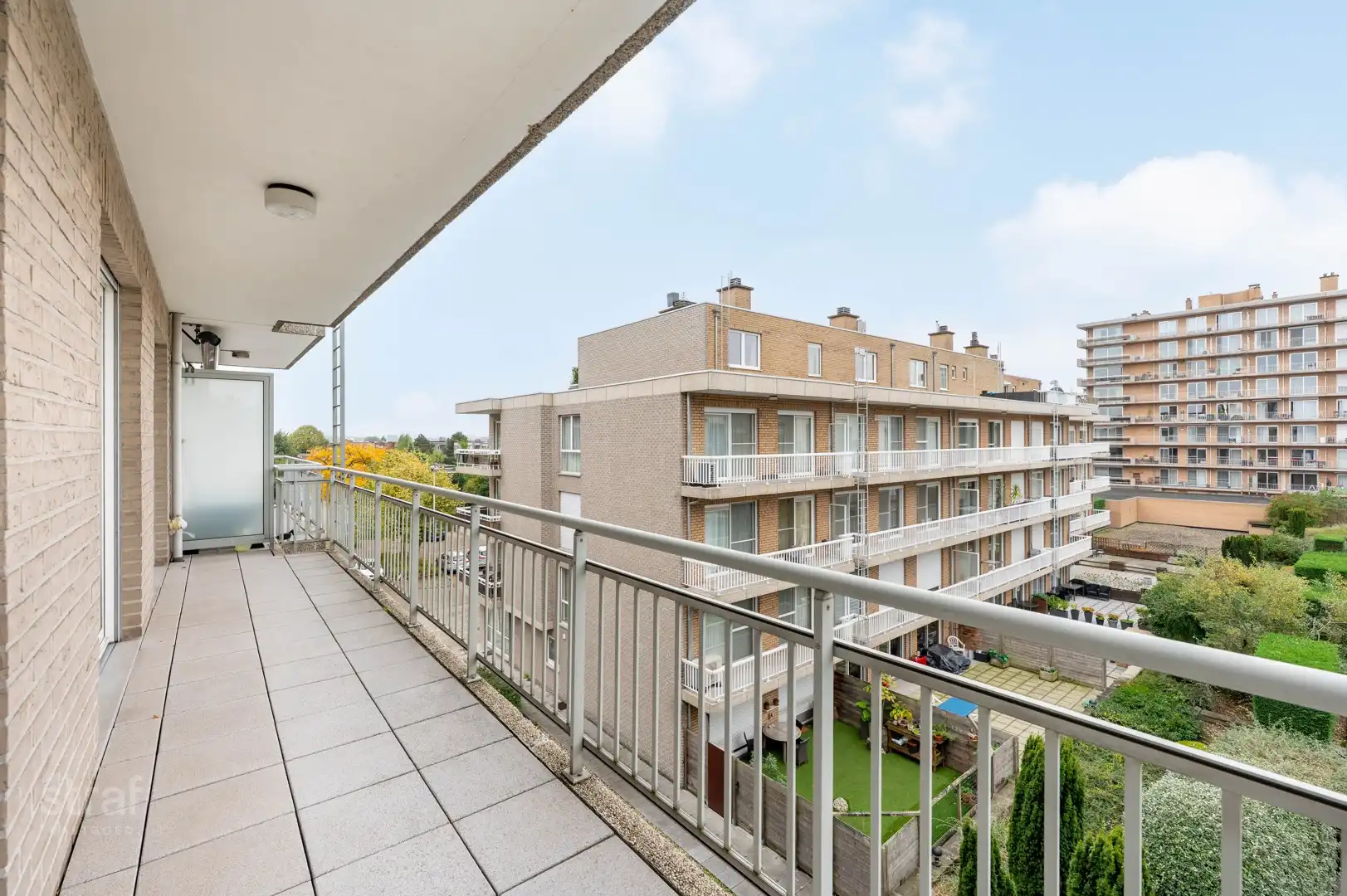3 slaapkamerappartement met 2 terrassen op Linkeroever foto 14