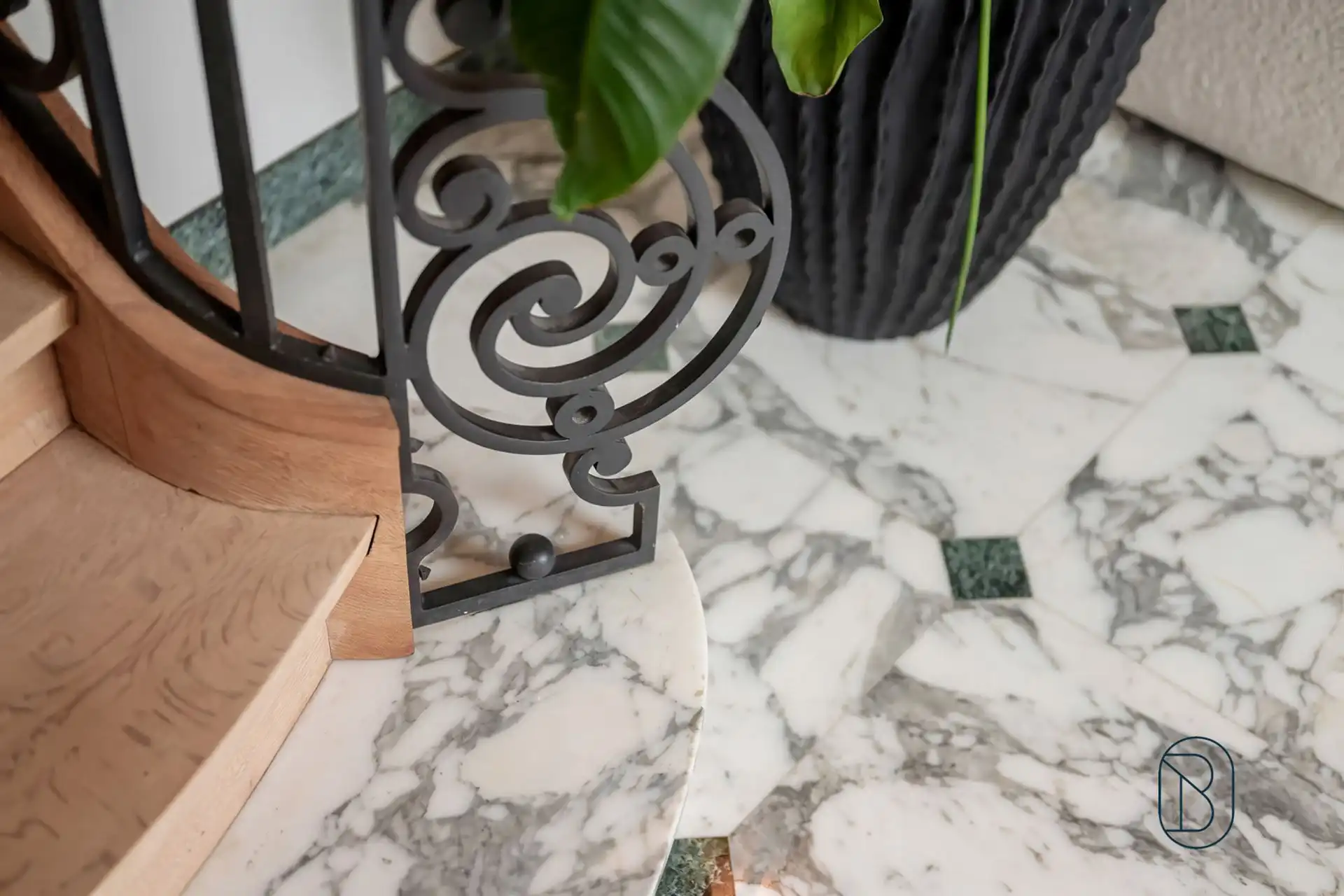 Prachtig afgewerkte franse villa met bijgebouw en zwembad foto 11