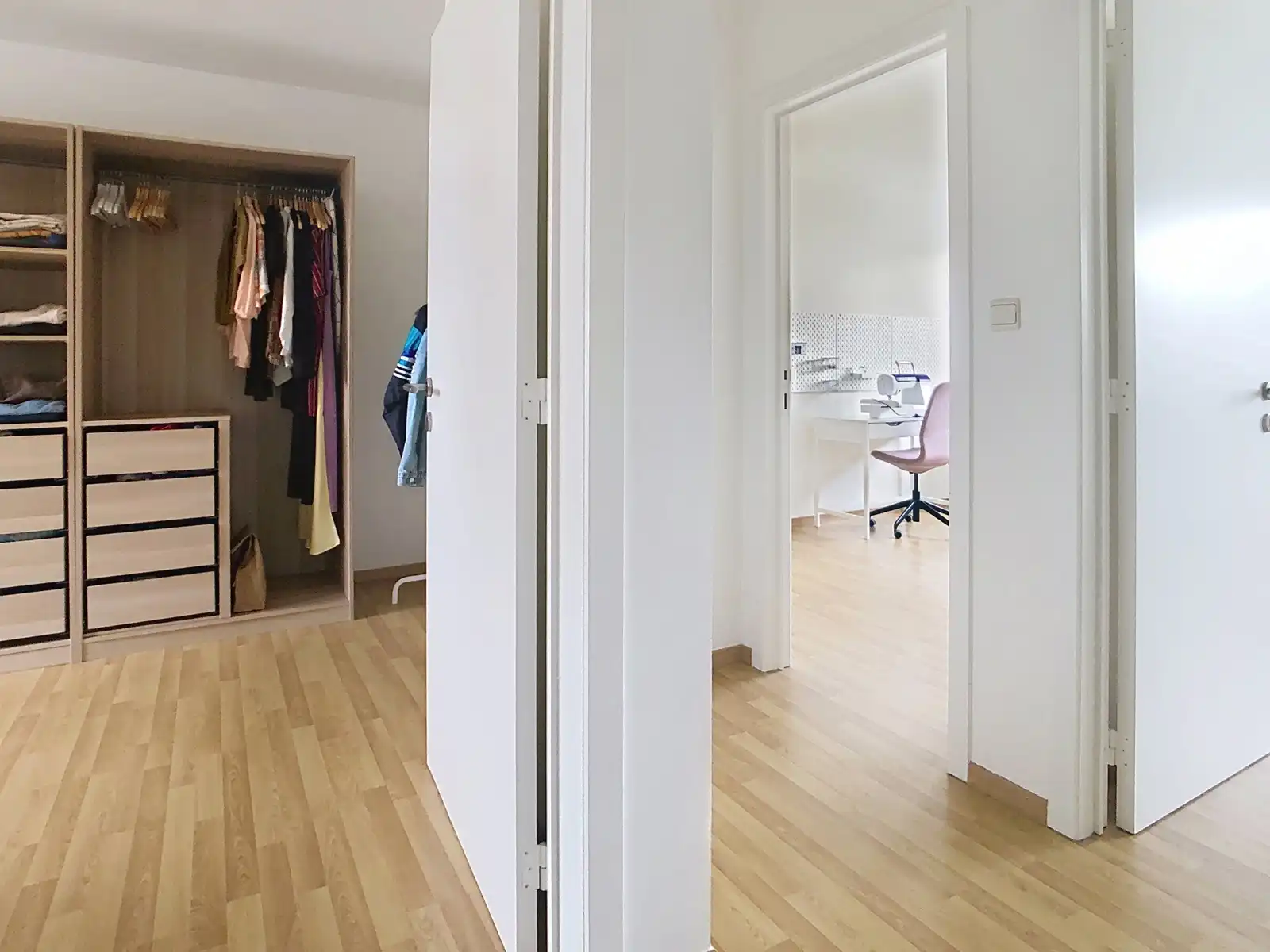 Nabij centrum: woning met 3 slaapkamers, tuin en garage foto 12