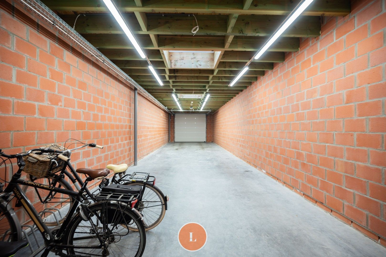 Gerenoveerde woning met loods (100m²) te koop in Menen foto 25