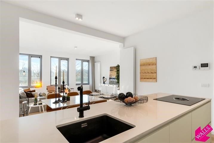Prachtig en lichtrijk appartement met terras foto 6