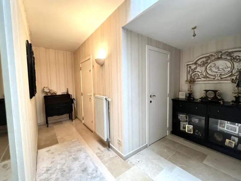 Ruim luxe appartement/duplex met garage! foto 7