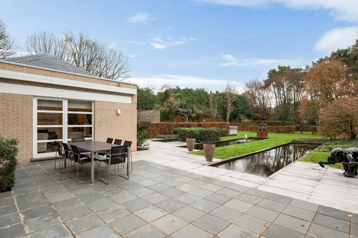 Uitzonderlijke villa op 3451 m² met 5 slaapkamers omgeven door groen. foto 26