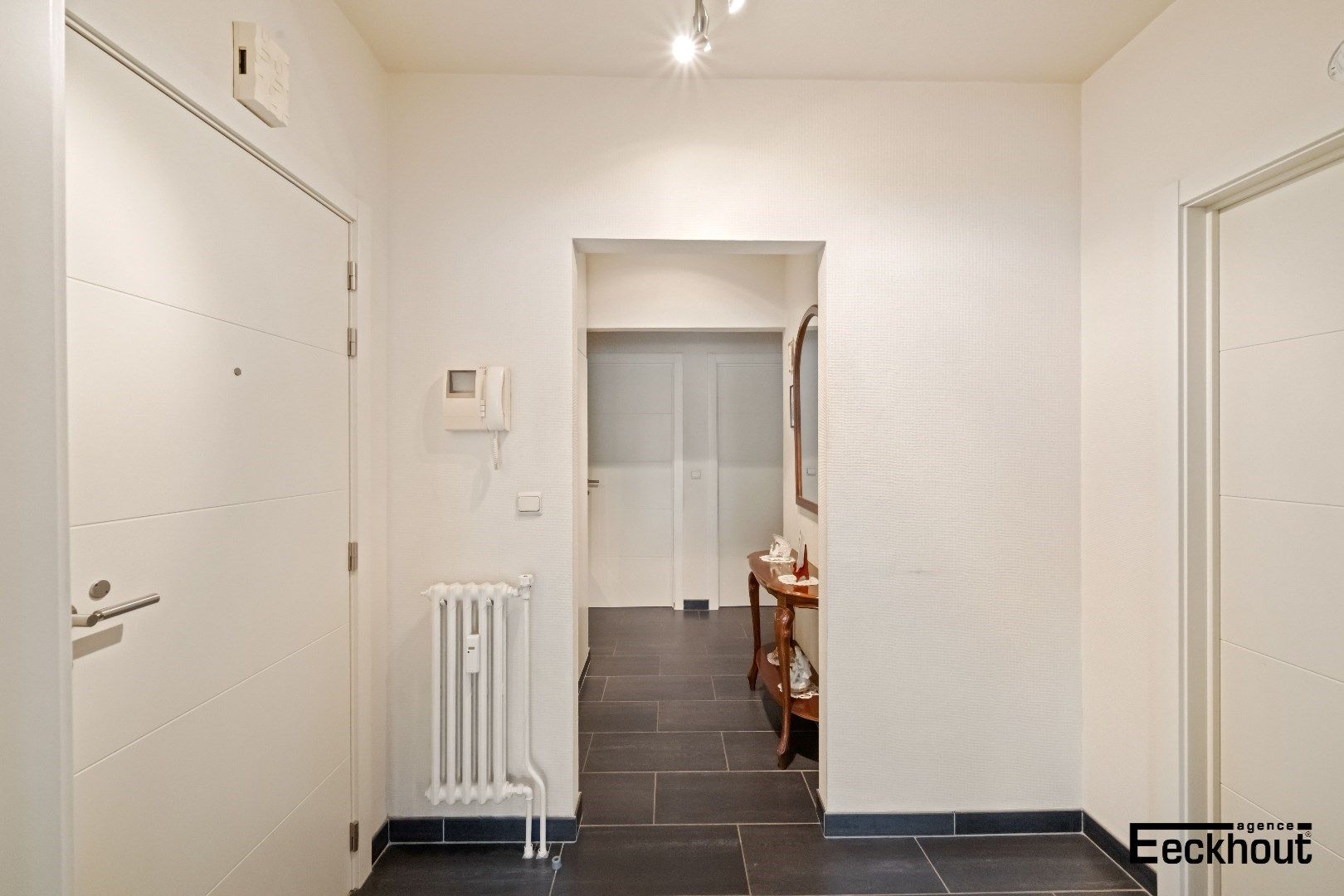 Ruim appartement met zijdelings parkzicht foto 14